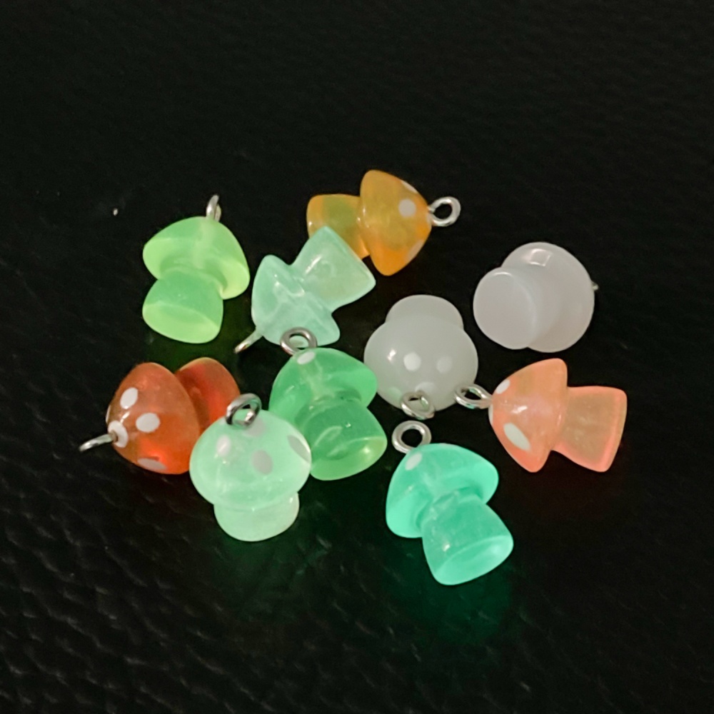 16pcs Luminous Mushroom Charms - đánh giá và giá Resin Craft Projects